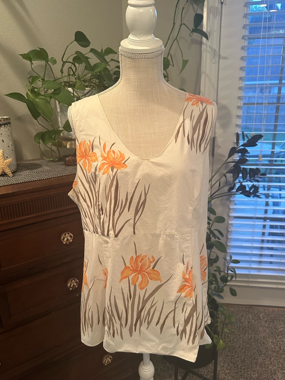 Talbots Sleeveless Ivory Floral V-Neck Top with Orange Blooms